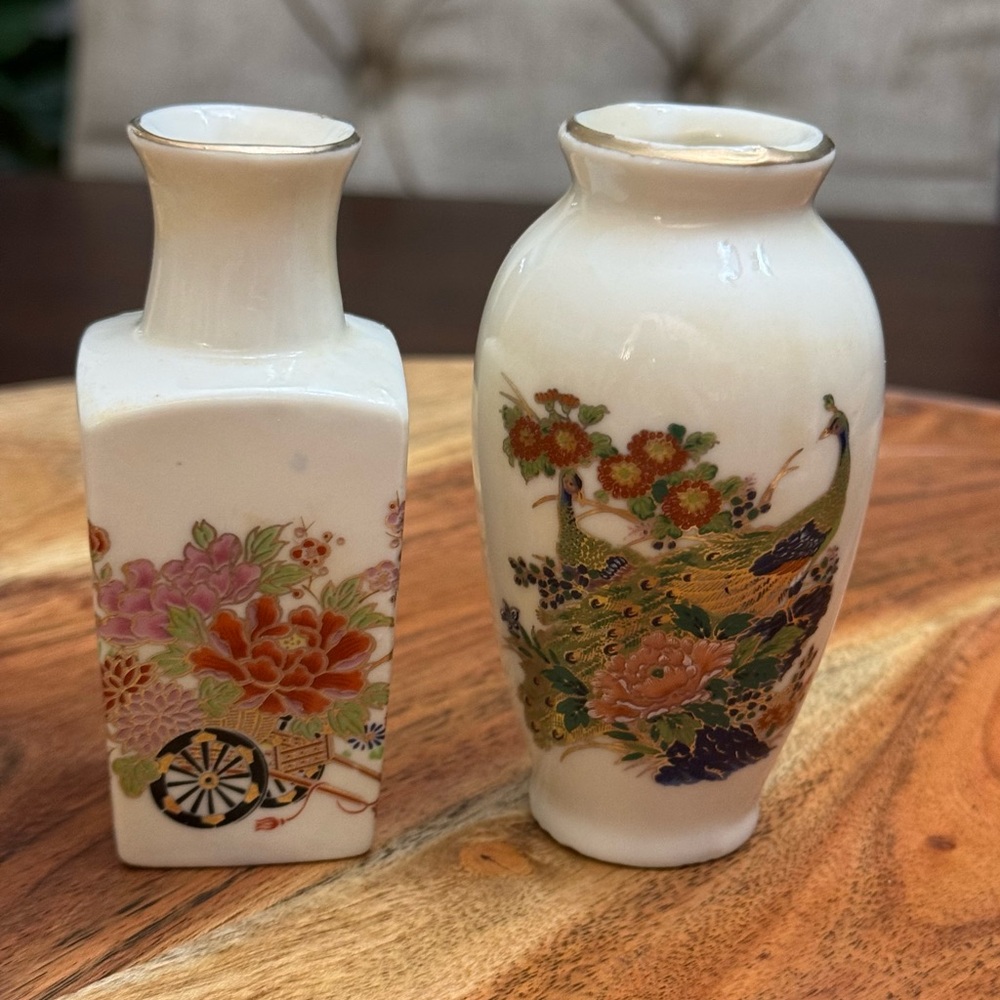 Set of 2 Japanese Mini Porcelain Vases with Gold Detailing